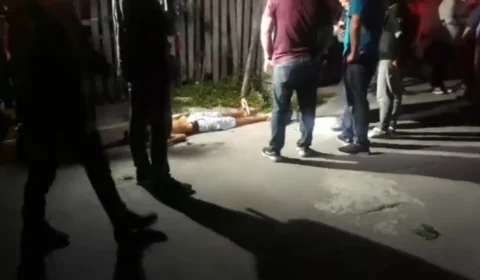 Homens chegam de carro e executam jovem com 5 tiros na rua, no Novo Aleixo