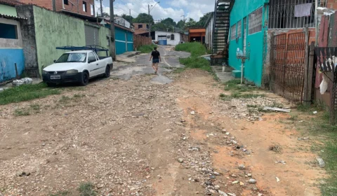 ‘Prefeito, pelo amor de Deus, venha nos ajudar’, apela morador com falta de infraestrutura em comunidade