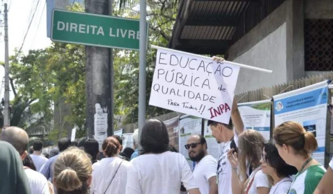 Profissionais do Inpa protestam contra cortes na Educação e Pesquisa