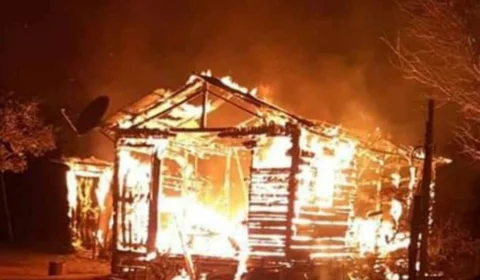 Revoltados, moradores de Nova Olinda  colocam fogo em casa de homem acusado de estupro