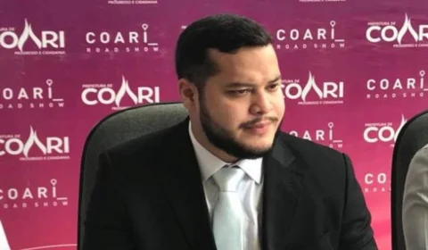 Após ter prisão decretada, Adail Filho se apresenta na sede do MPAM