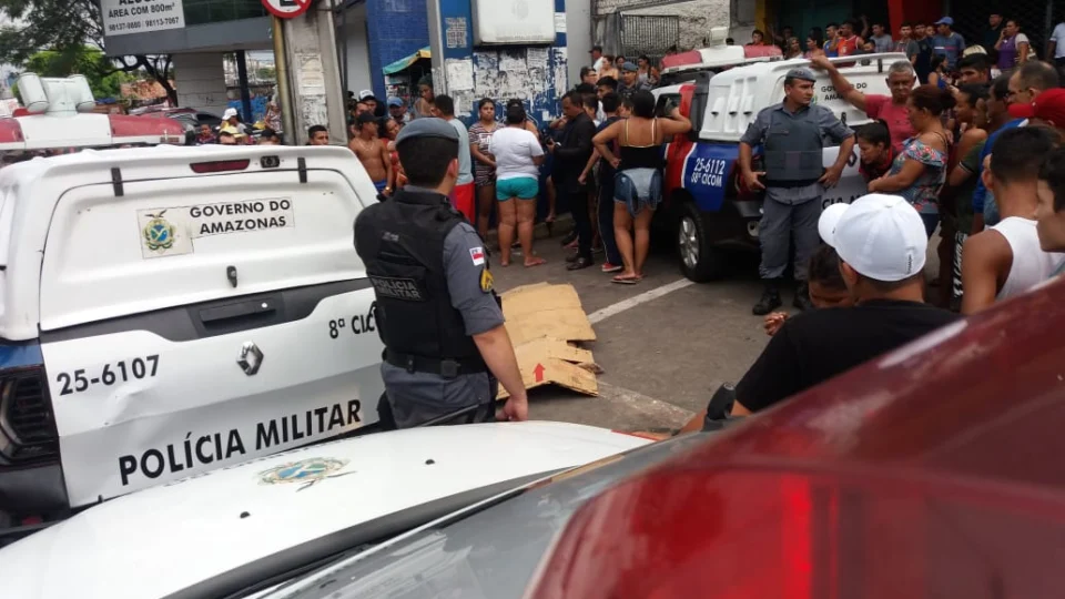 Flanelinha é assassinado com 4 tiros na cabeça em frente ao PAC na Compensa