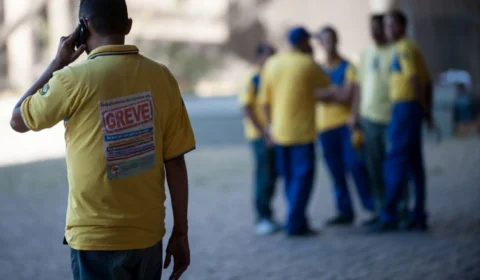 Trabalhadores dos Correios decretam greve nacional