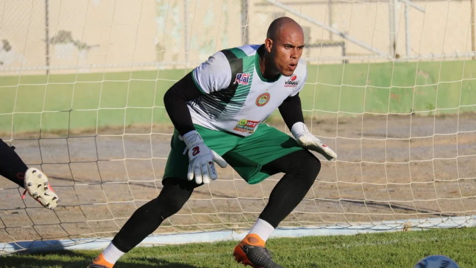 Manaus FC contrata goleiro campeão da Série D pelo Ferroviário