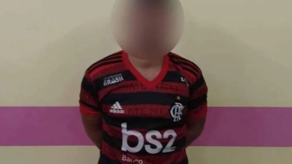 Homem de 24 anos é preso suspeito de espancar a companheira no Jorge Teixeira