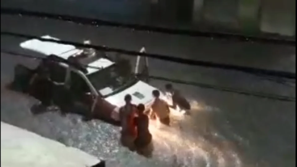 Vídeos: internautas do Imediato mostram a situação dos bairros durante a tempestade