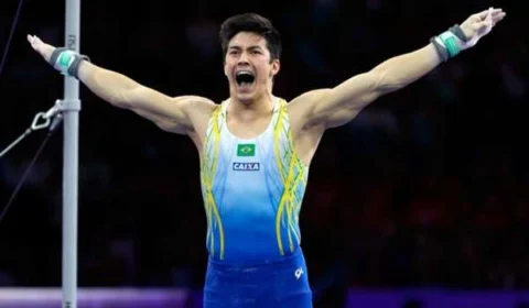 Arthur Nory faz história e chora ao levar o ouro no Mundial de Ginástica
