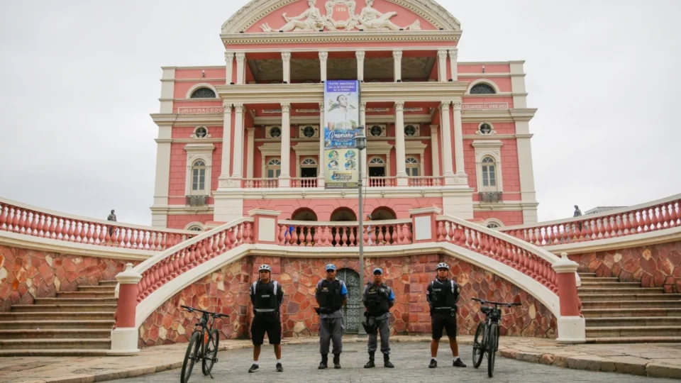 Manaus 350, a Policia Militar faz parte desta história