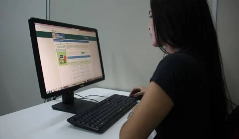 Contrapartida: beneficiários do Bolsa Universidade são convocados para atuar no Hemoam e Implurb