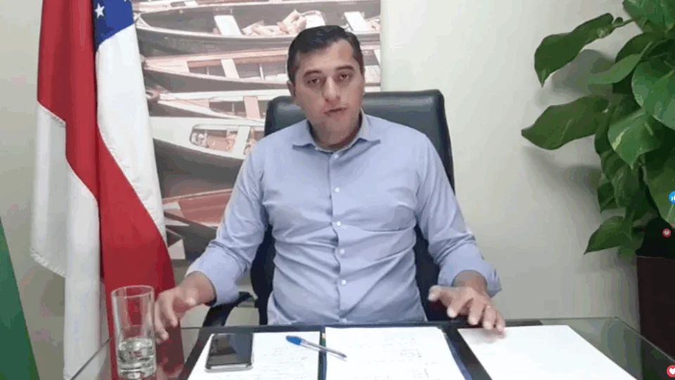 Wilson Lima garante salários dos servidores públicos e diz que vai à Justiça por conta de Fake News