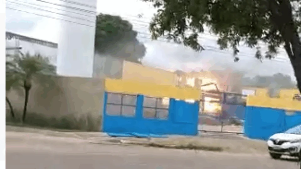 Empresa de gás sofre três explosões e testemunhas flagram momento. VEJA O VÍDEO!