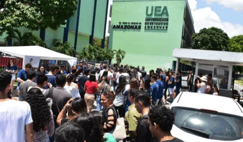 Educação : vestibular da UEA inicia com mais de 76 mil inscrições