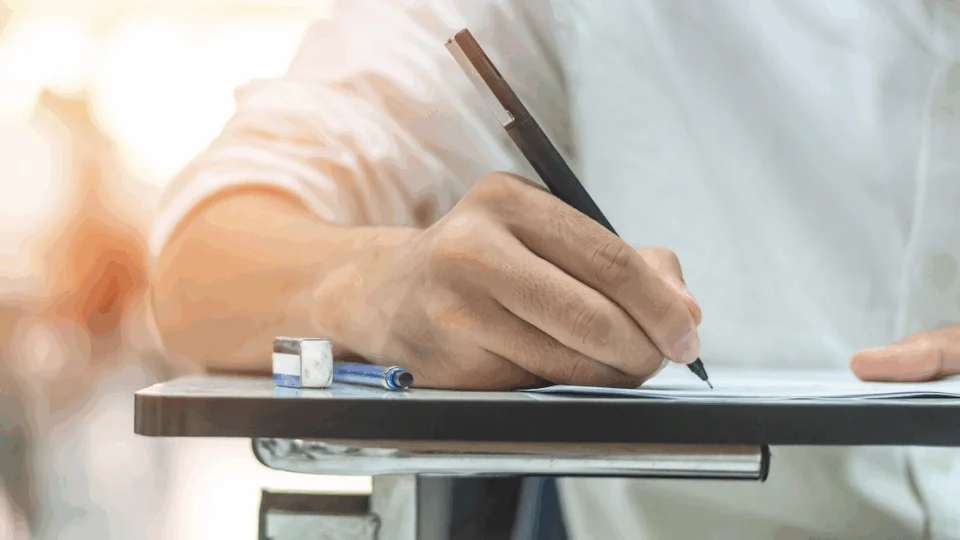 Educação para jovens e adultos oferece 77 vagas para ensino fundamental e médio