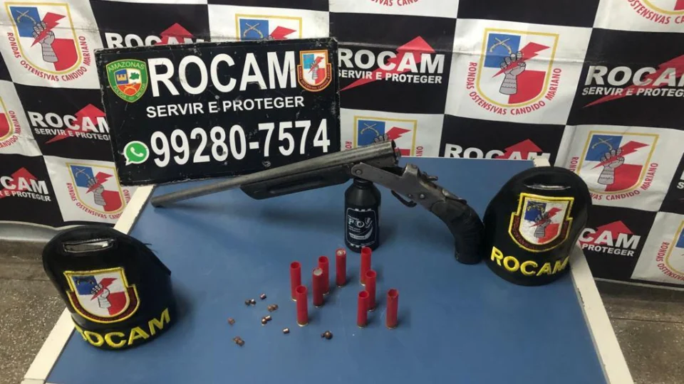 Sete pessoas são presas e um adolescente apreendido durante patrulhamento na madrugada