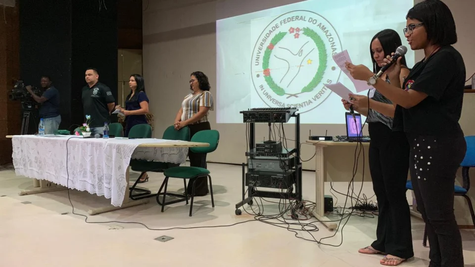 Simpósio prepara universitários para estágio em Centros Socioeducativos no Amazonas