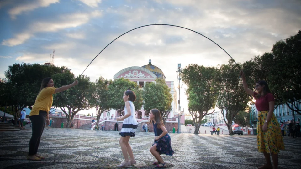 Semana do Livro e da Biblioteca, exposições e Feirinha no Largo são destaques no fim de semana