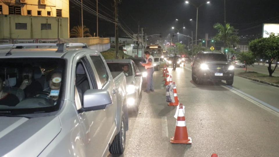 Em Manaus, oito são presos e 34 motoristas alcoolizados multados durante o final de semana