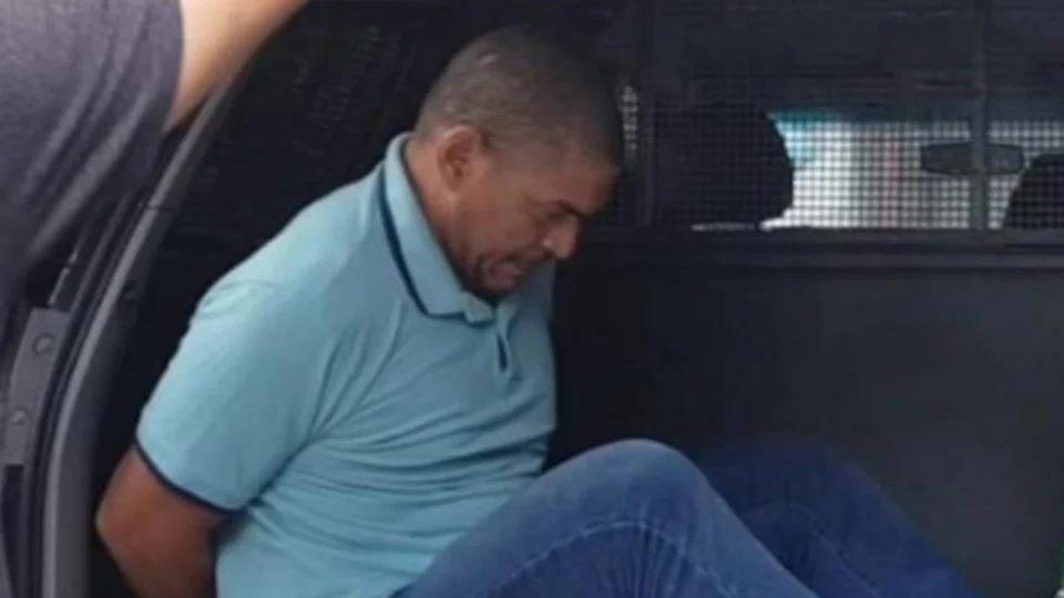 Caso Flávio: juíza autoriza transferência de Mayc para presídio e mantém prisão de Alejandro Valeiko