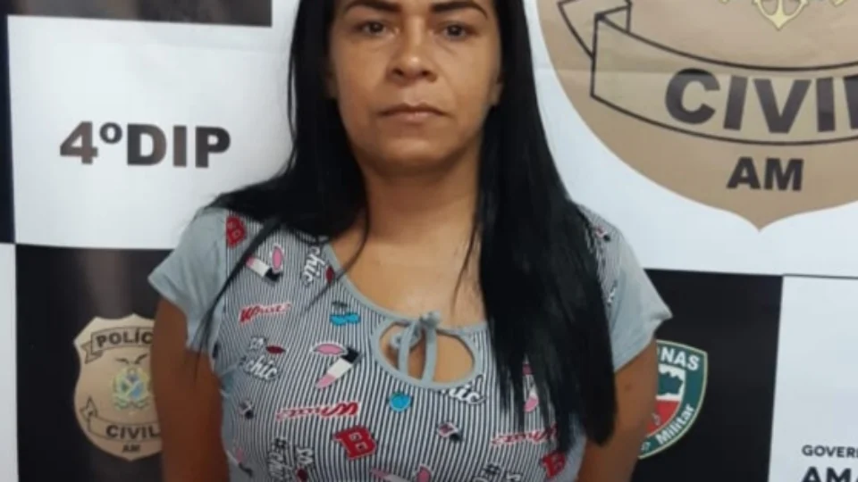 Foragida da justiça, mulher volta a cometer crime e é presa na zona Sul