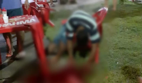 Homem é morto com cerca de 10 tiros em banca de churrasco no bairro da Glória