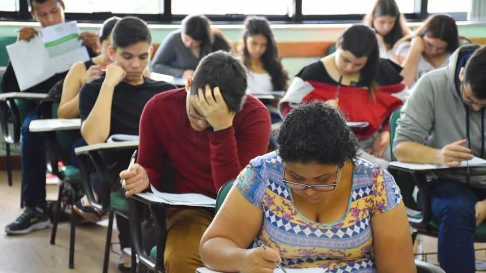 UEA aplica provas do Vestibular e SIS da UEA a partir do próximo domingo (27)
