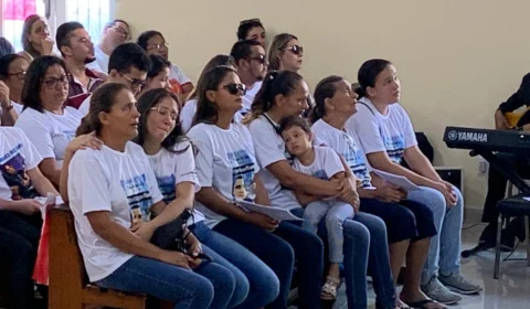 Missa de Sétimo Dia de Flávio é marcada pela indignação com prisão domiciliar de Alejandro