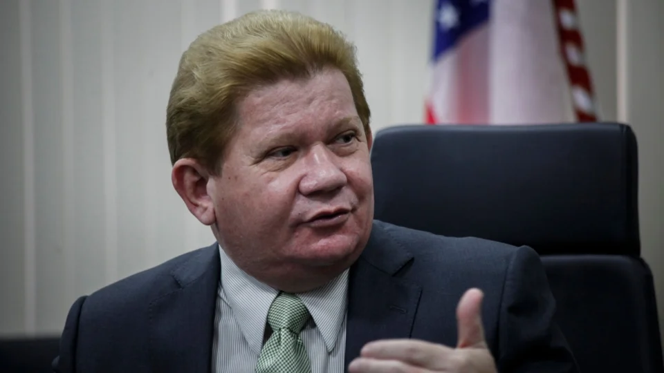 Desembargador decreta prisão temporária de Alejandro Valeiko por 30 dias