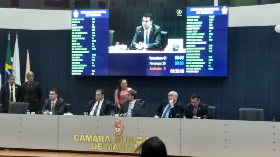 Representantes da Prefeitura defendem Arthur Neto, na Câmara Municipal