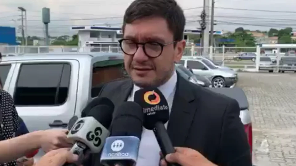 “Continuamos a ver a saúde do Alejandro se deteriorar.”, diz advogado do suspeito