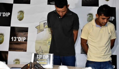 Dupla é presa com drogas, arma e munições, na Zona Norte