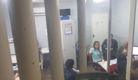 Primeira-dama afirma, em seu depoimento, que “não teria ligado para Elizeu na noite do crime”