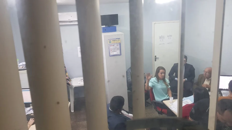 Primeira-dama afirma, em seu depoimento, que “não teria ligado para Elizeu na noite do crime”