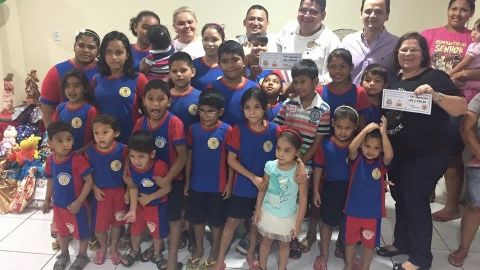 Feijoada beneficente arrecada recursos para Lar Batista Janell Doyle