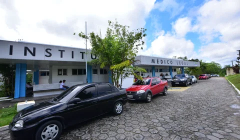 IML libera os 17 corpos dos homens envolvidos em confronto com policiais militares