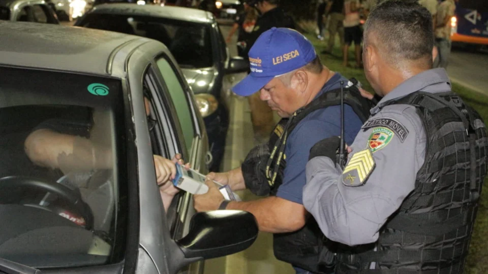 Detran-AM reforça fiscalização de Lei Seca no feriado de amanhã (15/11)