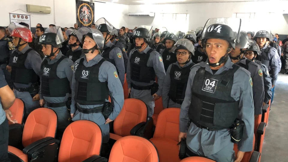 Quarenta e dois policiais iniciam estágio de Boinas Vermelhas do Choque