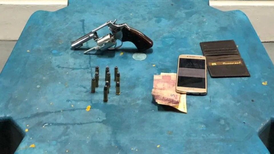 Polícia Militar recupera carro tomado em assalto no Novo Aleixo