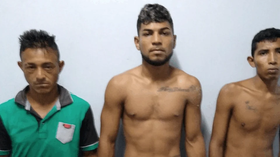Homens são presos por tráfico de drogas em invasão no Conjunto Cidadão I