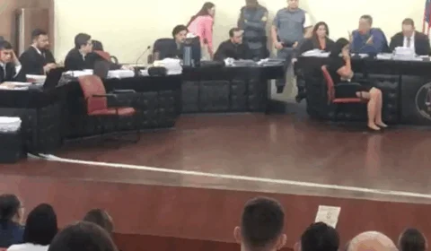 Diante dos jurados, esposa de advogado morto por delegado dá detalhes sobre momentos antes à morte do marido