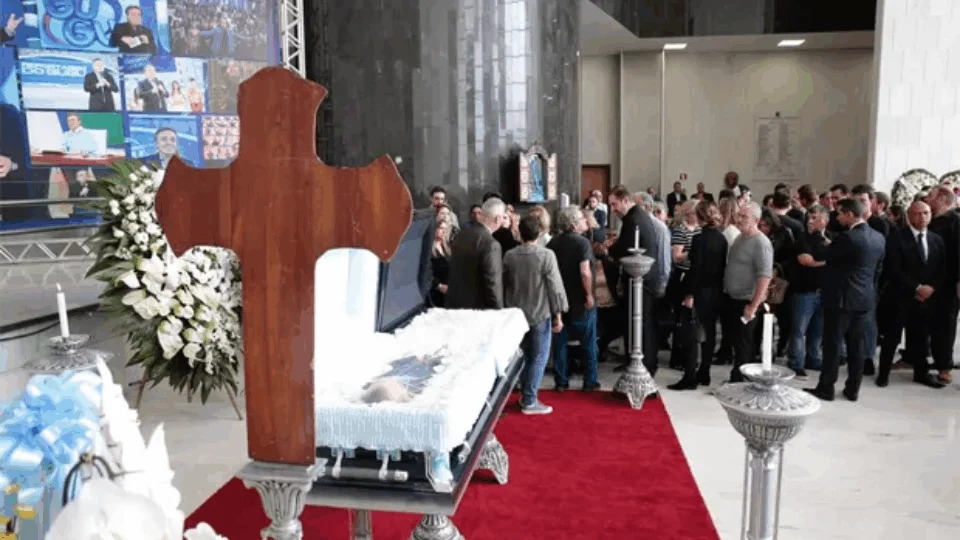 Velório de Gugu Liberato acontece na Assembleia Legislativa em São Paulo