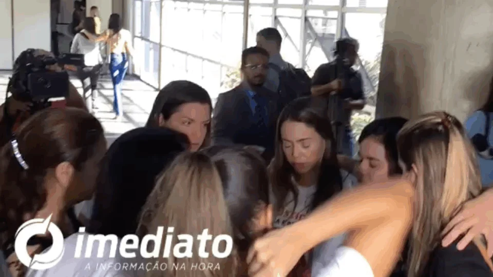 Vídeo mostra família do Wilson Justo fazendo oração antes de julgamento. Assista!