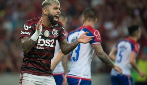 Flamengo vira sobre o Bahia e abre 10 pontos para o Palmeiras