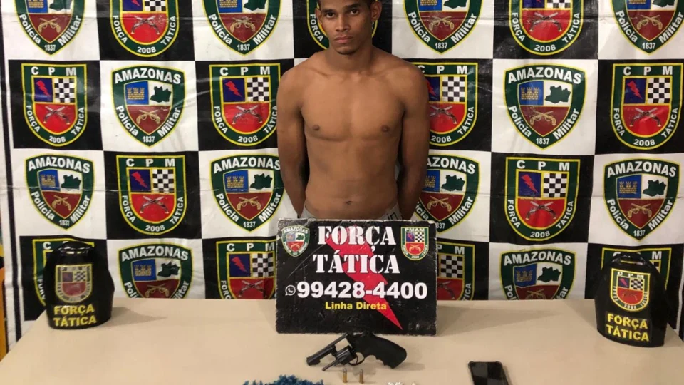 Homem é preso e polícia encontra na casa do infrator R$ 3 mil e droga