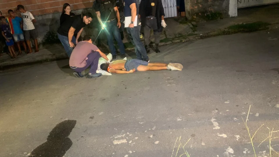 Assaltante é morto por dupla de assaltantes na zona Leste de Manaus