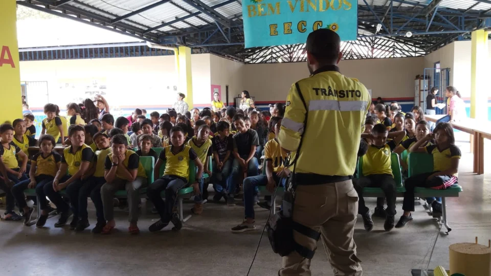 Milhares de estudantes são alcançados por projeto de Educação no Trânsito no interior do Amazonas