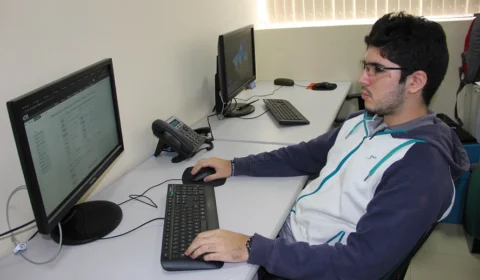 Estagiários autistas superam limitações e conscientizam sobre inclusão social