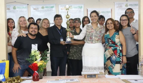 Escola estadual do São Jorge retrata feminicídio para falar sobre monumento de Manaus