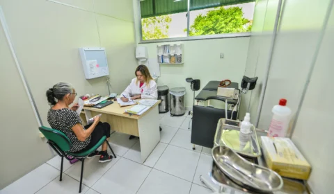 Adotar estilo de vida saudável e fazer exames regulares previnem o câncer na terceira idade. Leia mais!