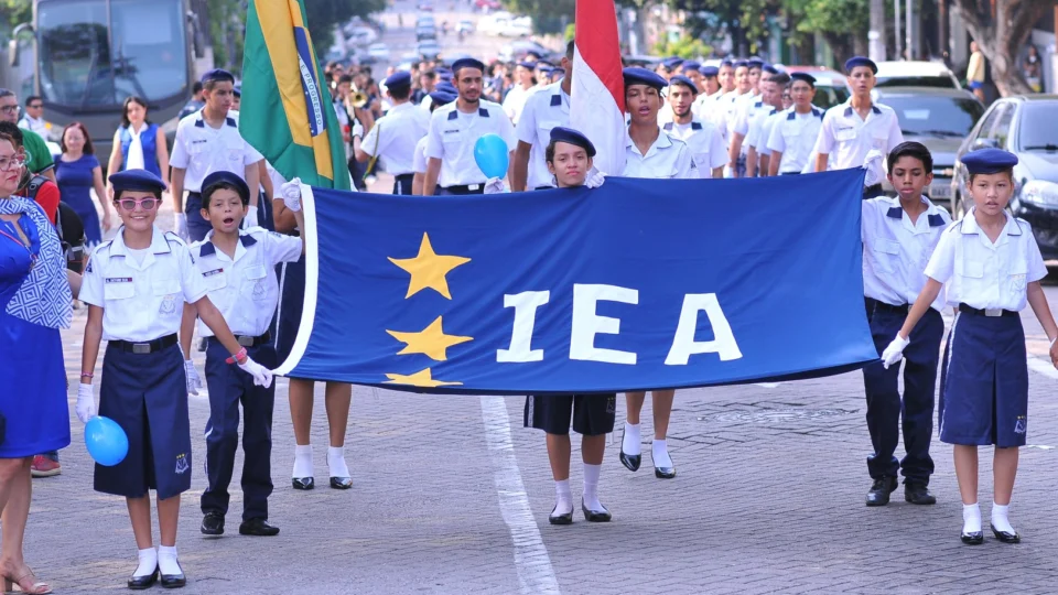 Instituto de Educação do Amazonas (IEA) celebra 139 anos com caminhada, exposições e rodas de conversa