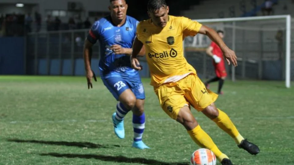 Rivalidade amazonense entre São Raimundo e Amazonas FC acontece neste sábado